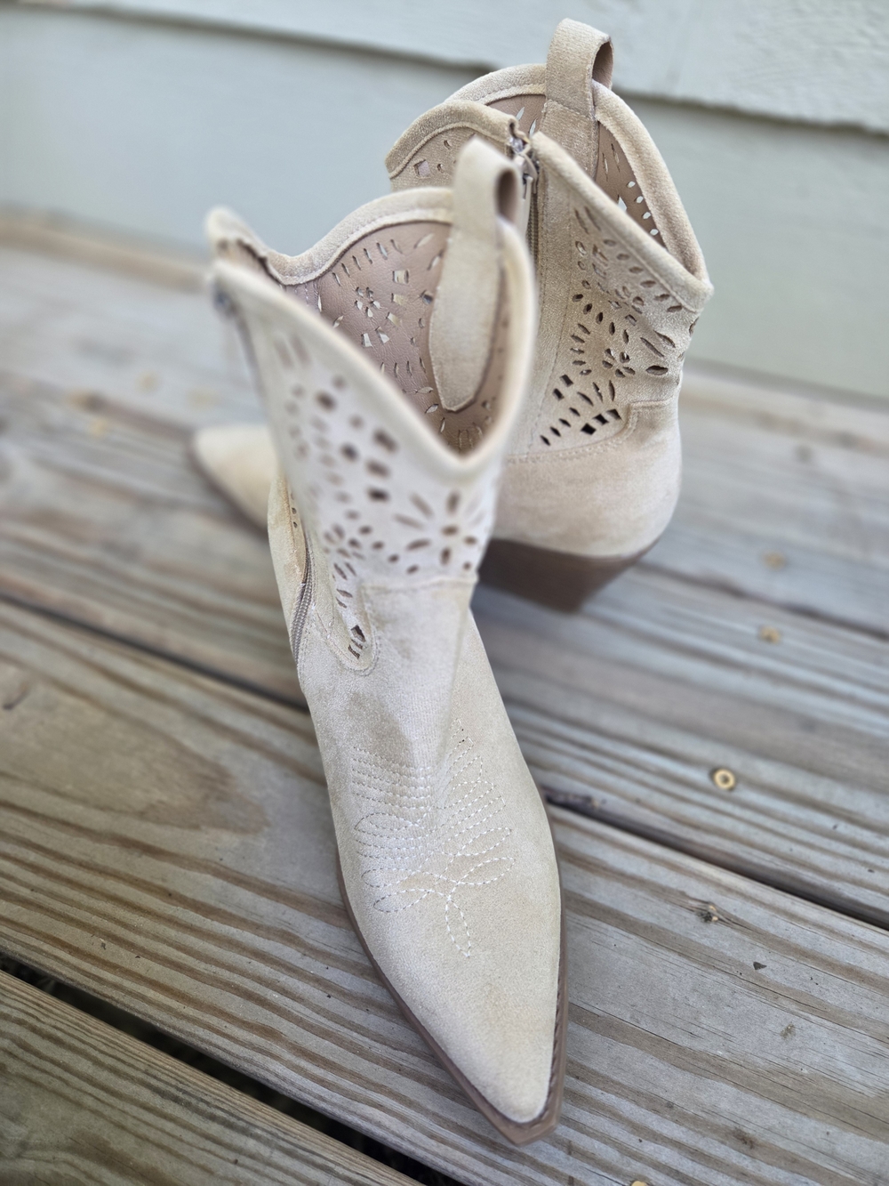TOP Moda Beige Suede Cutout Western Ankle Booties - Picture 10 of 10